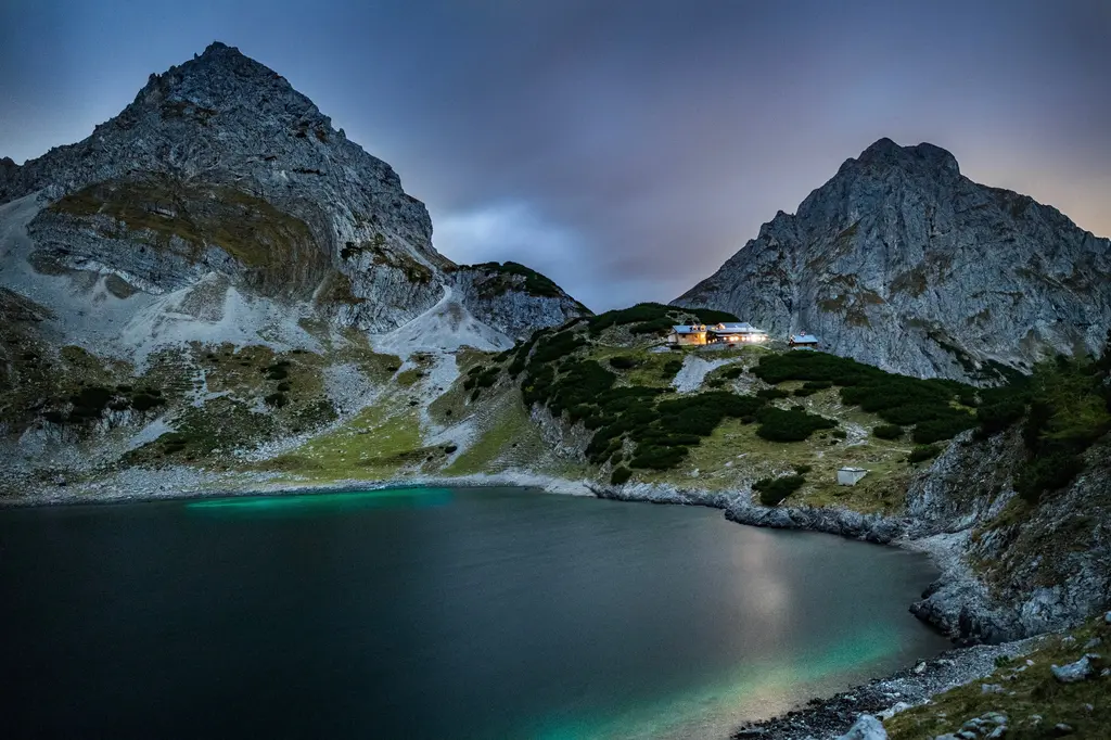 Bergpfad in den Alpen